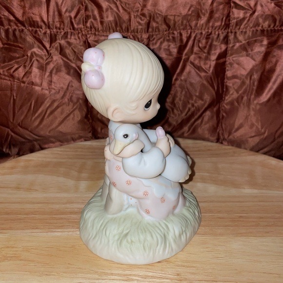 NWOT VINTAGE 1980 Porcelain Girl with Goose - Picture 2 of 5